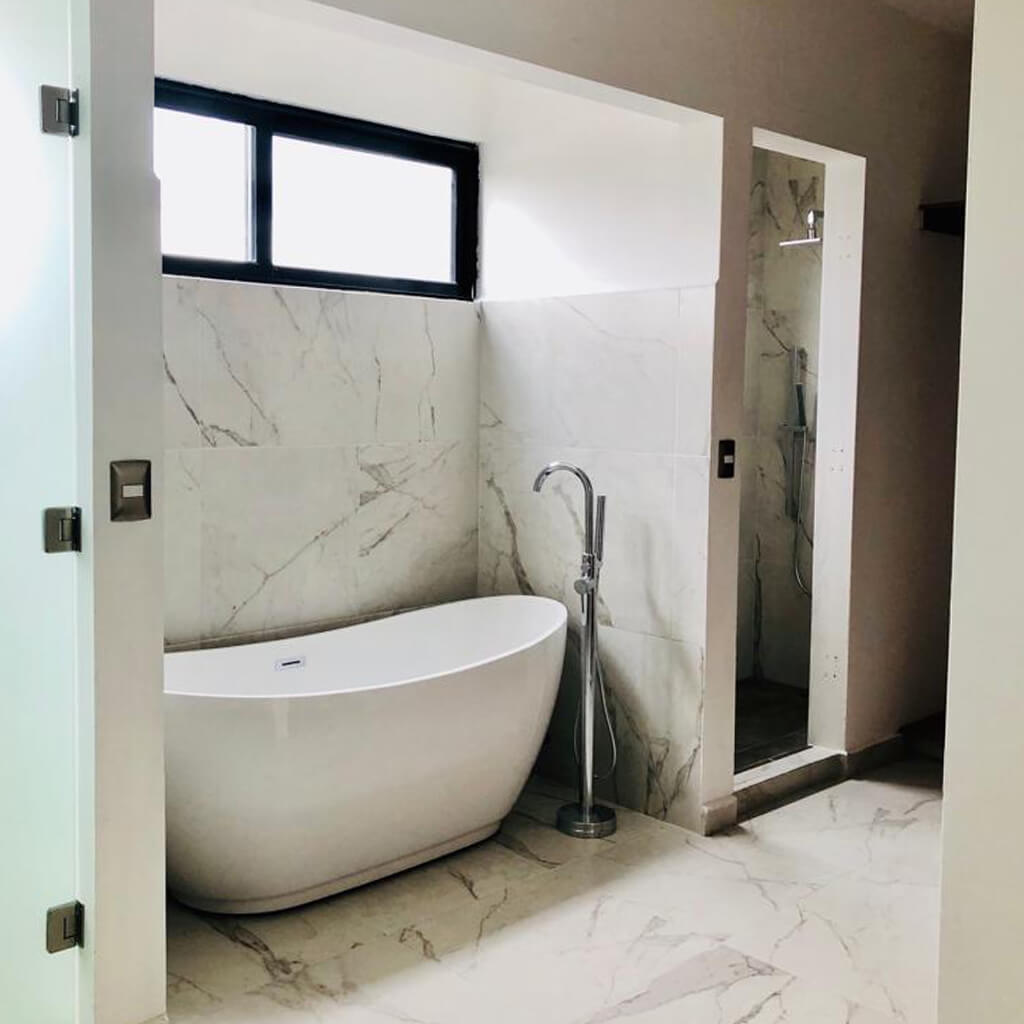 BAÑO DE LUJO TORRE ESMERALDA